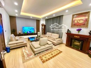 biệt thự 100m2 - phố hoàng cầu - thang máy - oto tránh - gara