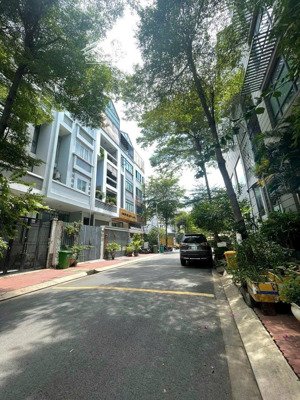 giảm giá bán - nhà 5 tầng kdc cao cấp trung sơn 5m x 20m kế kdc him lam - lotte quận 7