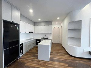 cho thuê căn hộ 2pn đầy đu nội thất quận 7 - gần rmit, phú mỹ hưng | lh - gặp phụng