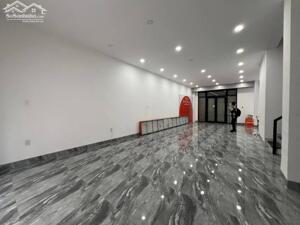 HOT TẠI VINHOMES LÚC NÀY-CHO THUÊ TẦNG TRỆT NHÀ PHỐ 126M2 CHỈ 13TR