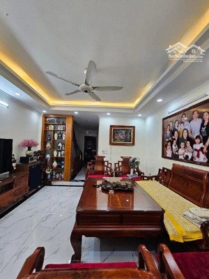 bán nhà dân xây gần may 10, biệt thự kiểu pháp,2 thoáng nở hậu,ngõ thông,dòng tiền, 128m2 chỉ 8.5tỷ