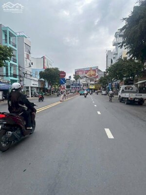 BÁN NHÀ MẶT TIỀN ĐƯỜNG LÝ TỰ TRỌNG ,VỊ TRÍ ĐẸP, KINH DOANH ĐẮC ĐỊA