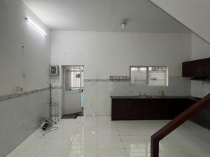 cho thuê nhà khu dân cư đức huy đông hoà gần chợ và làng đại học
