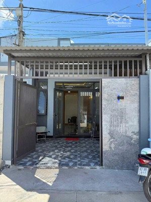 chính chủ ra gấp nhà cấp 4 dt 80m2/3ty540 2pn 2wc đang cho thuê 8triệu/tháng shr, sát chợ bà chiểu