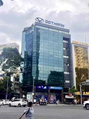 siêu vị trí. căn góc 2 mặt tiền kinh dương vương. dt: 33 x 150m. xd: 1h 7 tầng - 3 tỷ/th. 438 tỷ