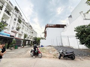 đất góc 2 mặt tiền hẻm chiến khu, thạnh lộc, q12, tp. hcm, giá ưu đãi 7,49 tỷ, 100,4m2 hot