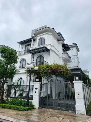 có 1 0 2 biệt thự vinhomes greenbay mễ trì, đẳng cấp thượng lưu, lô góc, an sinh đỉnh, bán kín