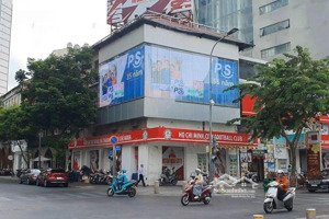 cho thuê góc 2 mặt tiền số : 12 bis nguyễn huệ - ngô đức kế, phường saigon, tp.hồ chí minh