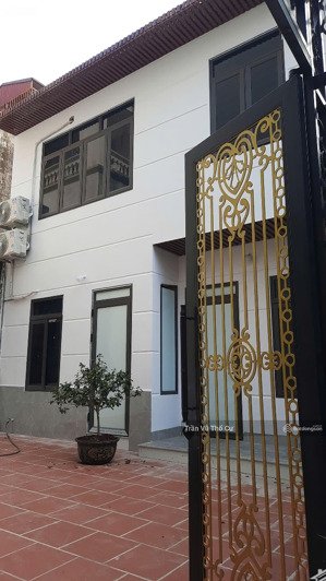 cho thuê nhà vườn mới đẹp âu cơ 130m full nội thất gần chợ sân rộng thoáng