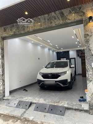 bán nhà nguyễn văn cừ 47m x 7t, gara oto, thang máy, lô góc ở luôn giá hơn 12 tỷ còn tl.