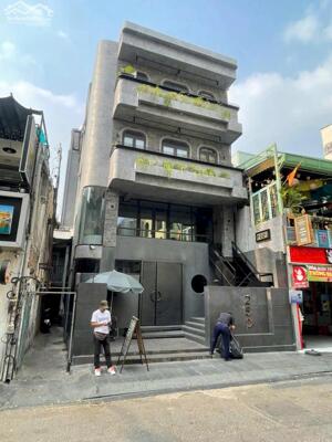 74 tỷ! Bán MT Ngang 7x20m Đ. Bùi Viện Quận 1 – DT 140m2 – 4 tầng.