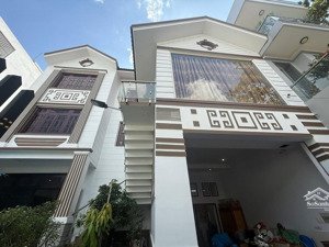 biệt thự 3 tầng phong cách nhật ngang 12m hẻm xe tải gần ngã tư bốn xã bình tân