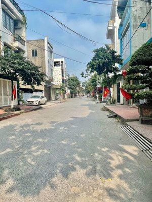 mr.tuấn: lô đất diện tích 69m, địa chỉ tdp an trang an đồng (chân cầu an dương), giá chỉ 2,45 tỷ