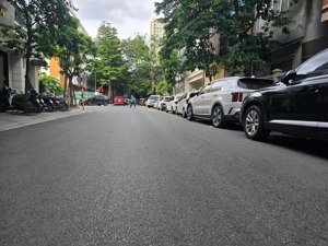 chính chủ cần bán gấp quá nhà mat phố nguyễn bá khoản