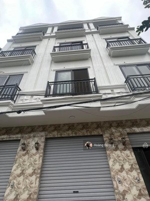 nhà 4 tầng- 37m2-4pn. cách chợ ỷ la 200m. ngay sát trục lê trọng tấn - lê quang đạo. giá hơn 5 tỷ