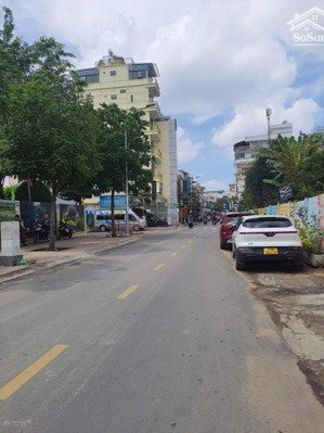 nhà chưa qua đầu tư, mặt tiền đặng văn ngữ 4,5x21m; cn 93m2; vuông vức, tiện xây lại chỉ 22,3 tỷ tl