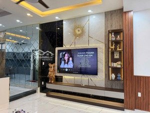 nhà đẹp như mơ - gần phú mỹ hưng mua là ở ngay!