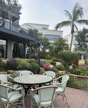 đất nghỉ dưỡng gần sân golf tam đảo, có suối ôm vòng quanh giá chỉ vài triệu/m2 -1.400m2 đất thổ cư