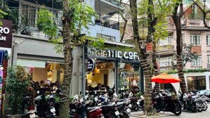 cho thuê cửa hàng tại phố ngõ trạm với diện tích 120m + lửng mặt tiền 9m dễ nhận diện thương hiệu