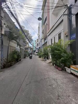 Nhà Đường Cách Mạng Tháng Tám Phường 15 Quận 10.