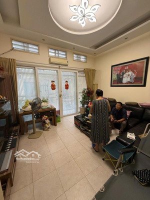 bán nhà đào tấn - hai mặt ngõ oto- ngõ thông - kinh doanh- xây tòa căn hộ cực đỉnh.