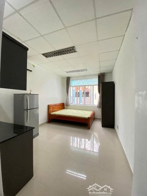 phòng đẹp cửa sổ rộng giá tốt ngay trung tâm bình thạnh