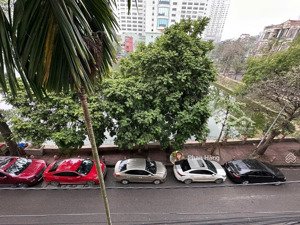 bán nhà mặt hồ chùa láng - oto tránh dừng đỗ ngày đêm - vỉa hè kinh doanh - khu phân lô