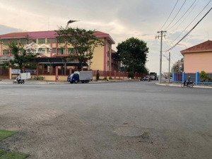 siêu vip đất ngay chợ phú mỹ 5x33,5 (167m2). thổ cư 100m2 giá đt