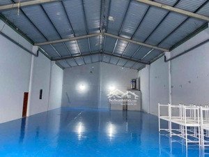 bán nhanh kho tân vĩnh hiệp ,tân uyên . 12x33 đang cho thuê. 20tr/ tháng , lh e việt