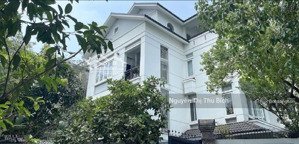 gấp bán nhà quận 7, p. tân phong, biệt thự căn gốc view công viên, 194m2, hơn 34 tỷ