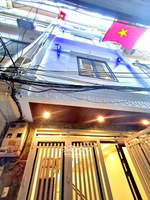 10.18 tỷ-43m2-5 tầng-ô tô đỗ cửa vào nhà-mặt tiền 3.9m-pllk-giải phóng-giáp bát-hm-hn