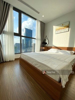 quỹ căn hộ 2 ngủ cho thuê tại chung cư cao cấp vinhomes west point full đồ đẹp. lh 