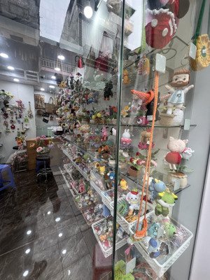 cho thuê nhà mặt phố hàng giầy: 20m2, mt 3,5m, giá 23tr/tháng, vuông vắn, riêng biệt. lh 