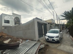 tôi cần bán nhà 1 trệt 1 lầu phường tân vạn, sân xe hơi đậu 3 chiếc