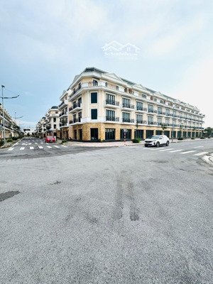 căn ngoại giao duy nhất tại dự án vietsing square giá đầu tư chỉ 4 tỷ990