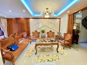 tôi cần bán gấp, biệt thự mỹ đình 2, 210m2, lô góc, có hầm, ô chờ thang máy, 