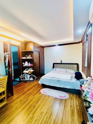 cần bán nhà cổ nhuế, 52m² x 3 tầng, khu dân cư đông đúc, giá chỉ hơn 5 tỷ