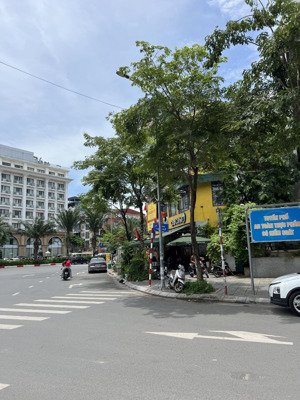 bán nhà văn cao - thuỵ khuê - giao hoàng hoa thám - ô tô cách cửa nhà 20m - nhỉnh 8 tỷ