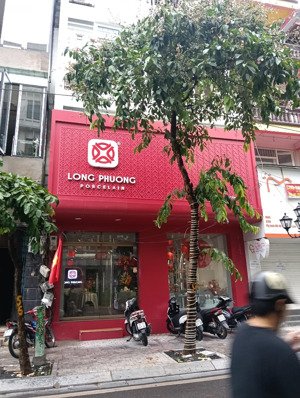 bán căn nhà riêng 120m2 4 tầng 24,5 tỷ phố đi bộ trịnh công sơn