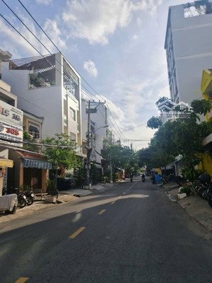 nhà mặt tiền đường phan huy thực, dt 4x20m, 3 lầu, st, 4pn, 3wc, giá 24tr/tháng