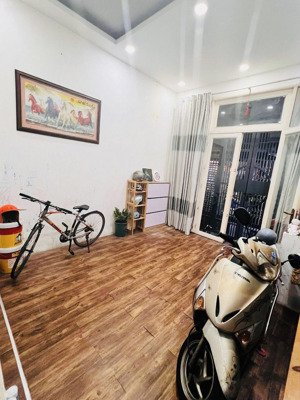chính chủ cho thuê nhà nguyên căn đẹp, đường xô viết nghệ tĩnh, giáp q1, giá tốt, full nội thất