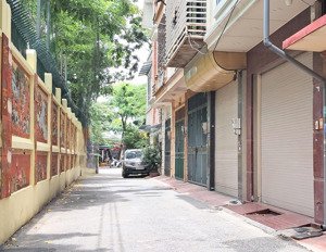 cho thuê nhà duy tân, trần thái tông. phù hợp làm văn phòng, kinh doanh onl, trung tâm, ở hộ gđ