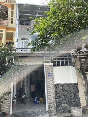 chính chủ cần bán nhà đường lê đức thọ ,dt 66m2,sổ hồng riêng,giá 6tỷ5 thương lương.