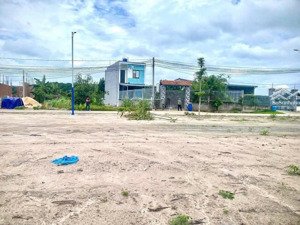 đất đô thị, chơn thành 395tr, thích hợp ở, xây trọ, gần kcn minh hưng, sổ sẵn.