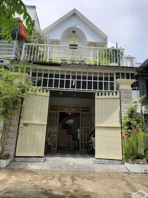 bán nhà riêng 3pn, 2wc, 84m2 tại tân hiệp 2, hóc môn, 850 triệu,cách chợ hóc môn chỉ 1 km.