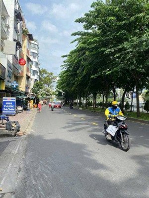 chính chủ bán nhà mặt tiền kinh doanh 2 tầng lô góc ngô tất tố không quy hoạch dân trí 10.5 tỉ tl