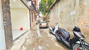 định công dt50m x 5 tầng. nhà mới, ô tô vào nhà, gala, ngõ thông, kd đỉnh