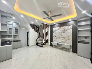 bán nhà hà trì 1 hà đông 33m2, mt 4,5m, 5 tầng giá 6,8 tỷ nhà đẹp ở ngay liên hệ 