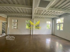 cho thuê văn phòng góc 47m đẹp trần ngọc diện, thảo điền giá tốt chỉ 20tr/tháng
