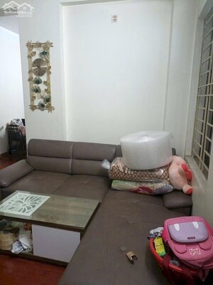 Bán chung cư thang bộ khu đô thị Việt Hưng-Long Biên-82m 2n2wc-căn góc-giá 3.3 tỷ (thương lượng)